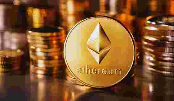 Ethereum Falls 5% Amid Decline in ETF Trading Volume