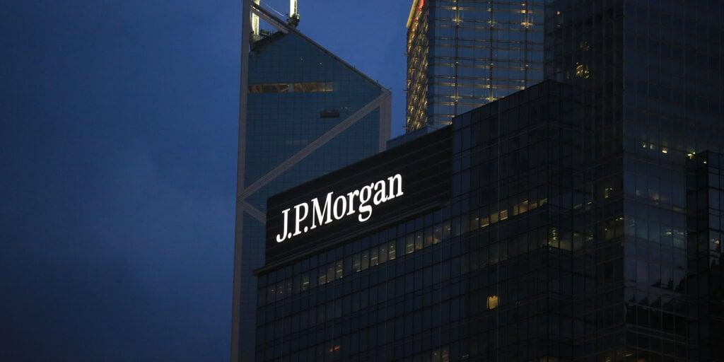 JP Morgan Develops AI Chatbot Mimicking a Research Analyst, Says Report