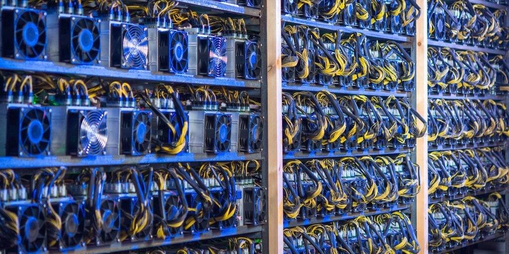 Bernstein Highlights Opportunities for Bitcoin Miners in AI Data Center Shift